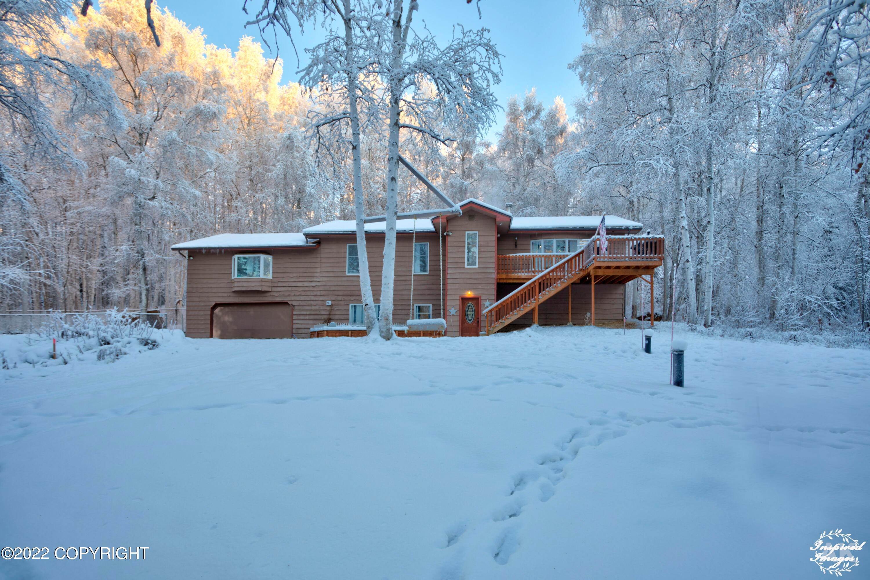 37. Single Family Homes for Sale at 618 Auburn Drive Fairbanks, Alaska 99709 United States