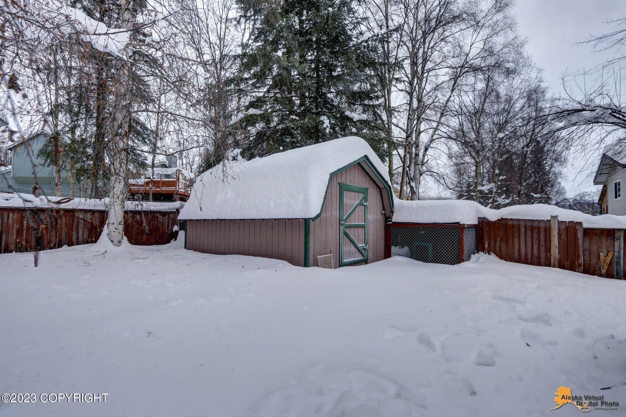 42. Single Family Homes for Sale at 18111 Hidden Falls Avenue Eagle River, Alaska 99577 United States