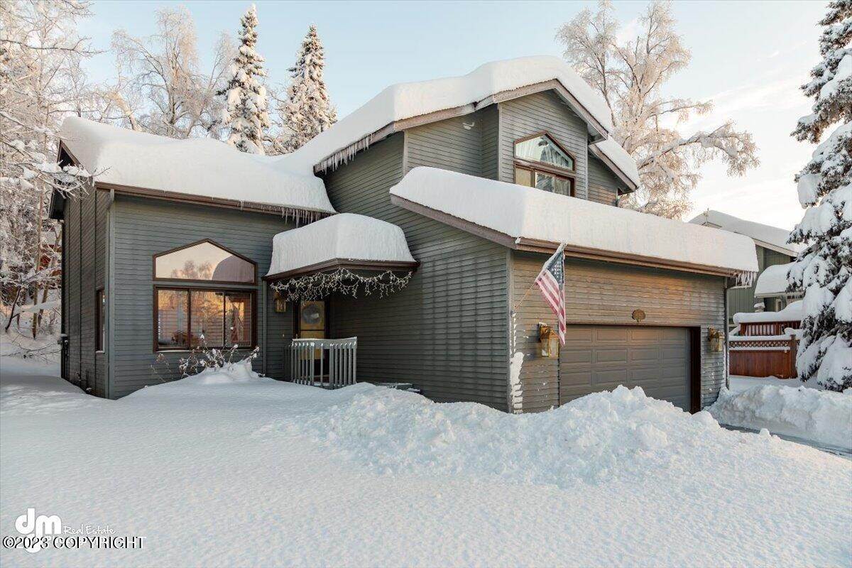 3. Single Family Homes for Sale at 10911 Kichatna Circle Eagle River, Alaska 99577 United States