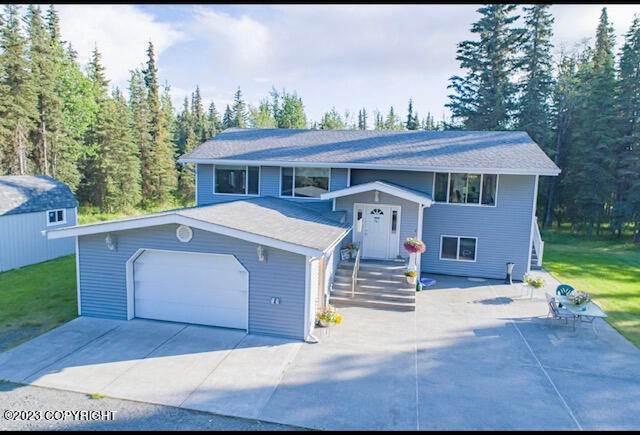 2. Single Family Homes for Sale at 33615 Gas Well Road Soldotna, Alaska 99669 United States