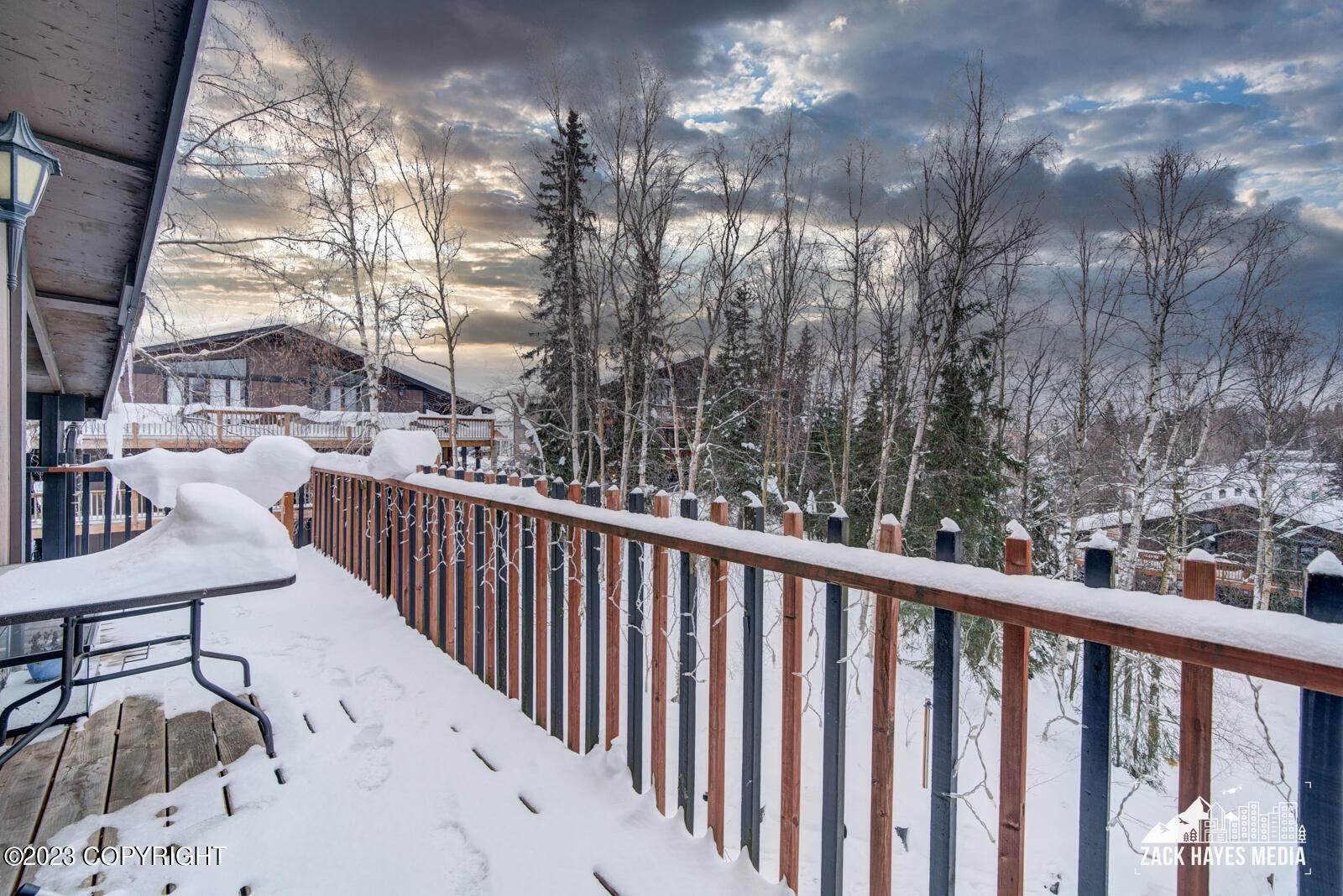 21. Condominiums for Sale at 8512 Boundary Avenue #D2 Anchorage, Alaska 99504 United States