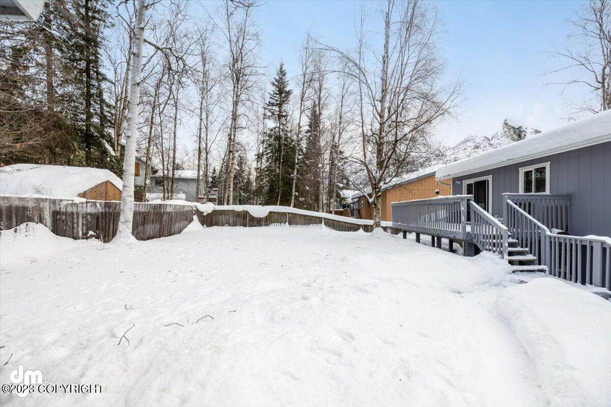34. Single Family Homes for Sale at 9033 W Parkview Terrace Loop Eagle River, Alaska 99577 United States
