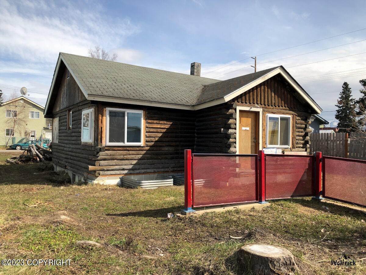 5. Single Family Homes for Sale at 509 N Klevin Street Anchorage, Alaska 99508 United States
