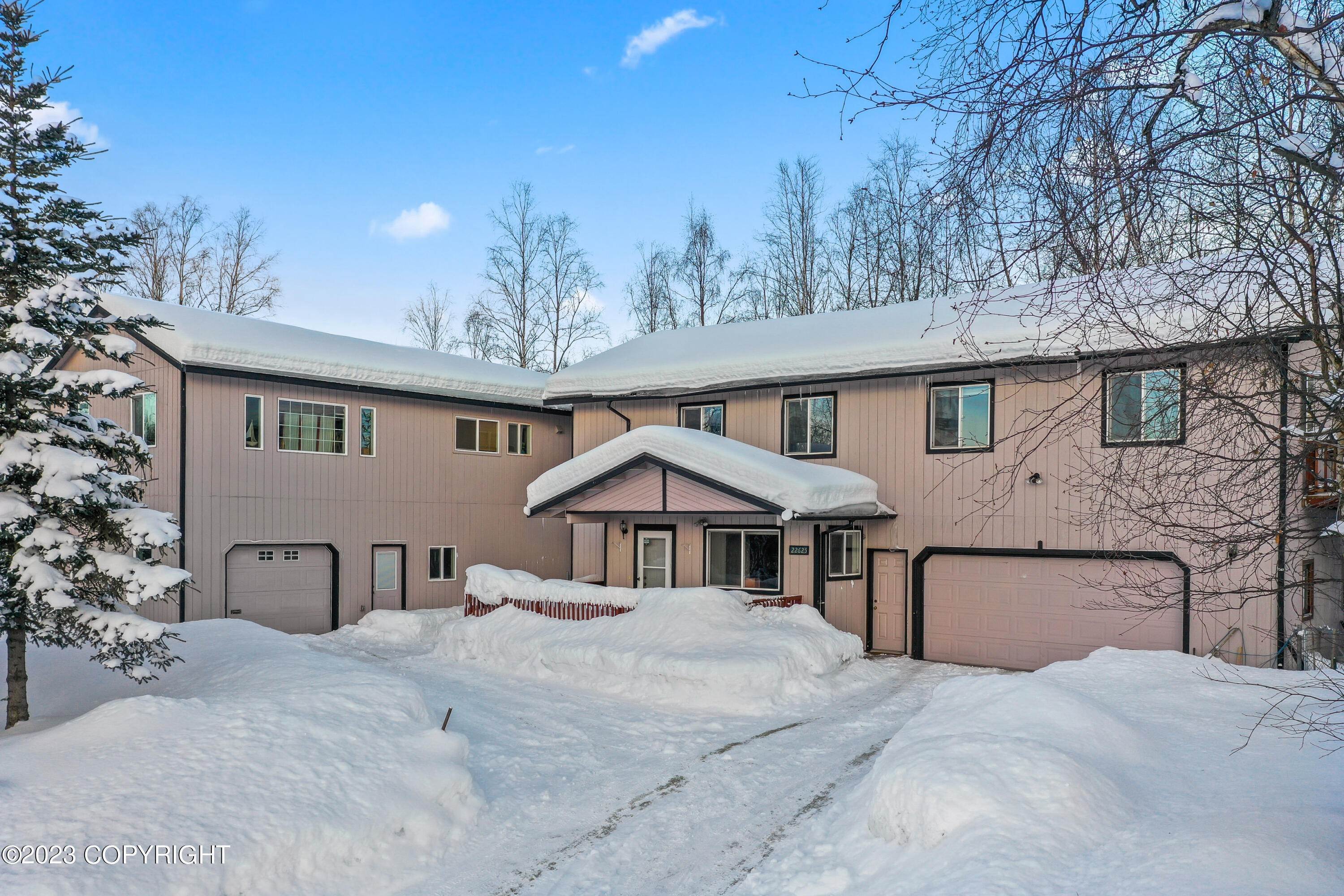 38. Single Family Homes for Sale at 22625 Lake Hill Drive Chugiak, Alaska 99567 United States