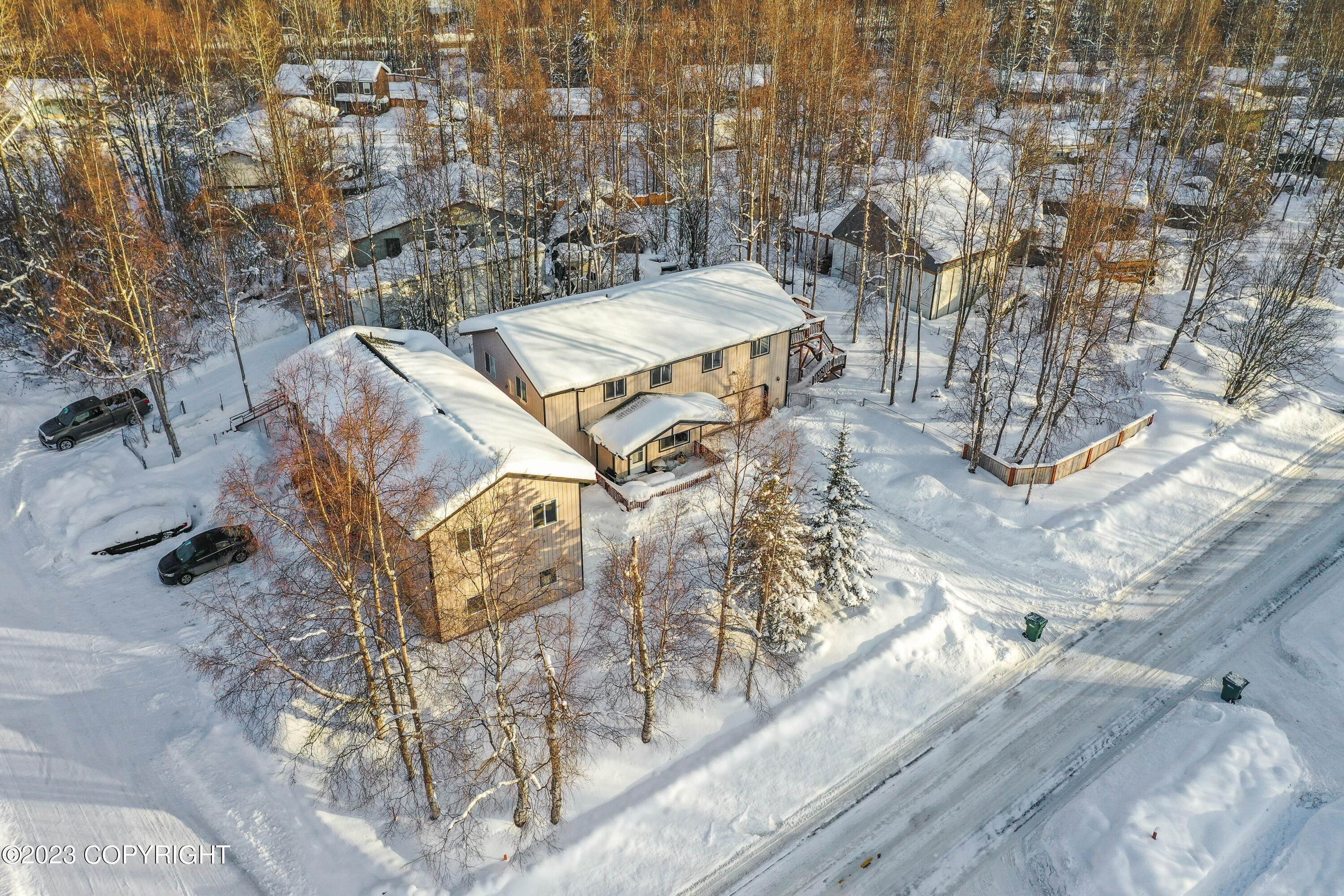 33. Multi-Family Homes for Sale at 22625 Lake Hill Drive Chugiak, Alaska 99567 United States