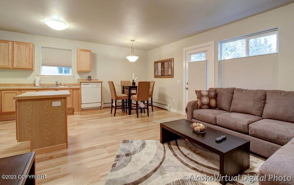 13. Condominiums for Sale at 123 E 24th Avenue #7 Anchorage, Alaska 99503 United States