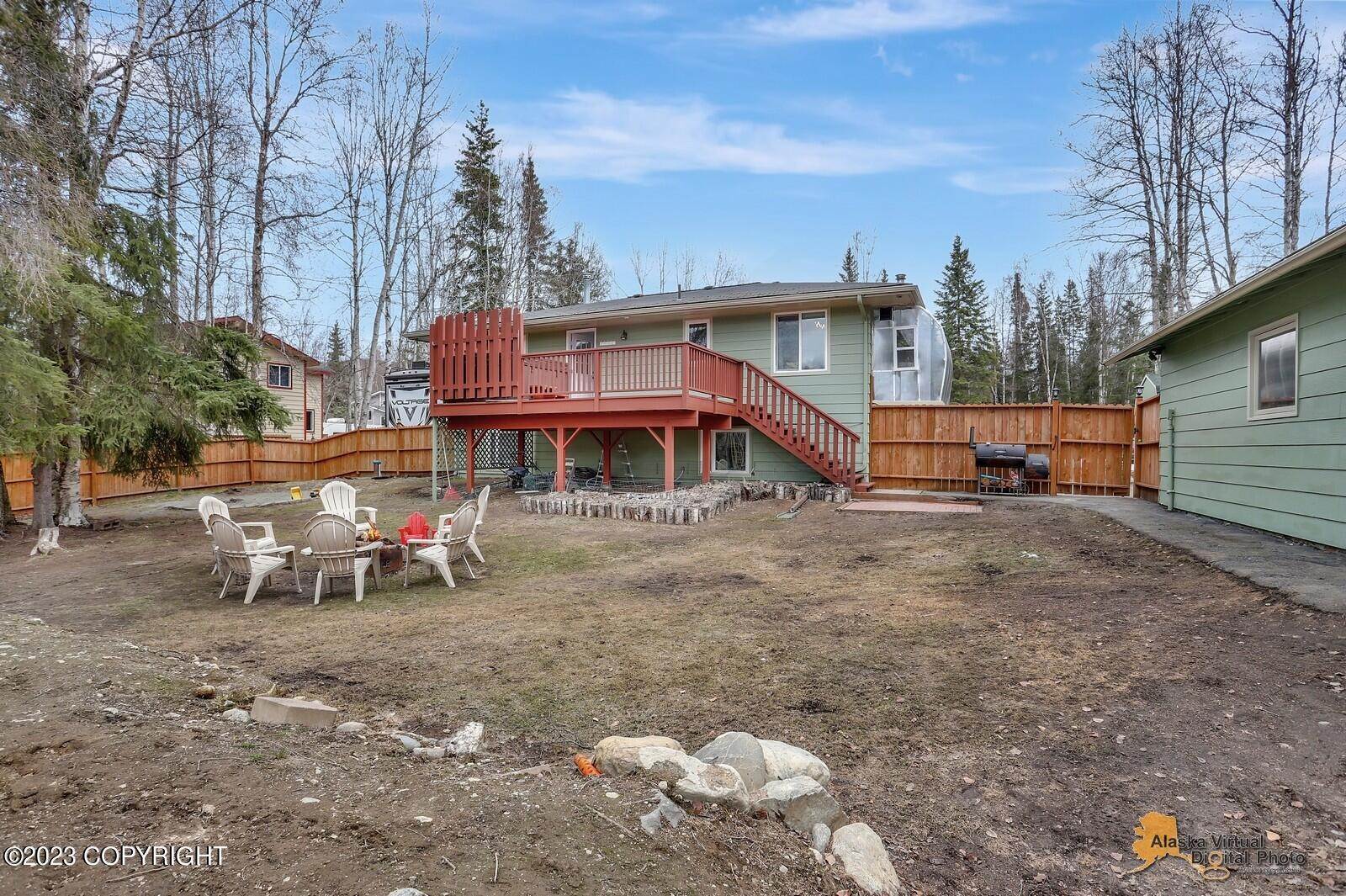 24. Single Family Homes for Sale at 10052 Baffin Street Eagle River, Alaska 99577 United States