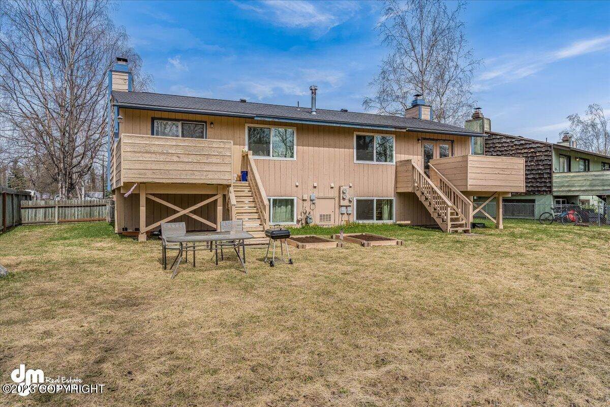 28. Multi-Family Homes for Sale at 6710 E 16th Avenue Anchorage, Alaska 99504 United States
