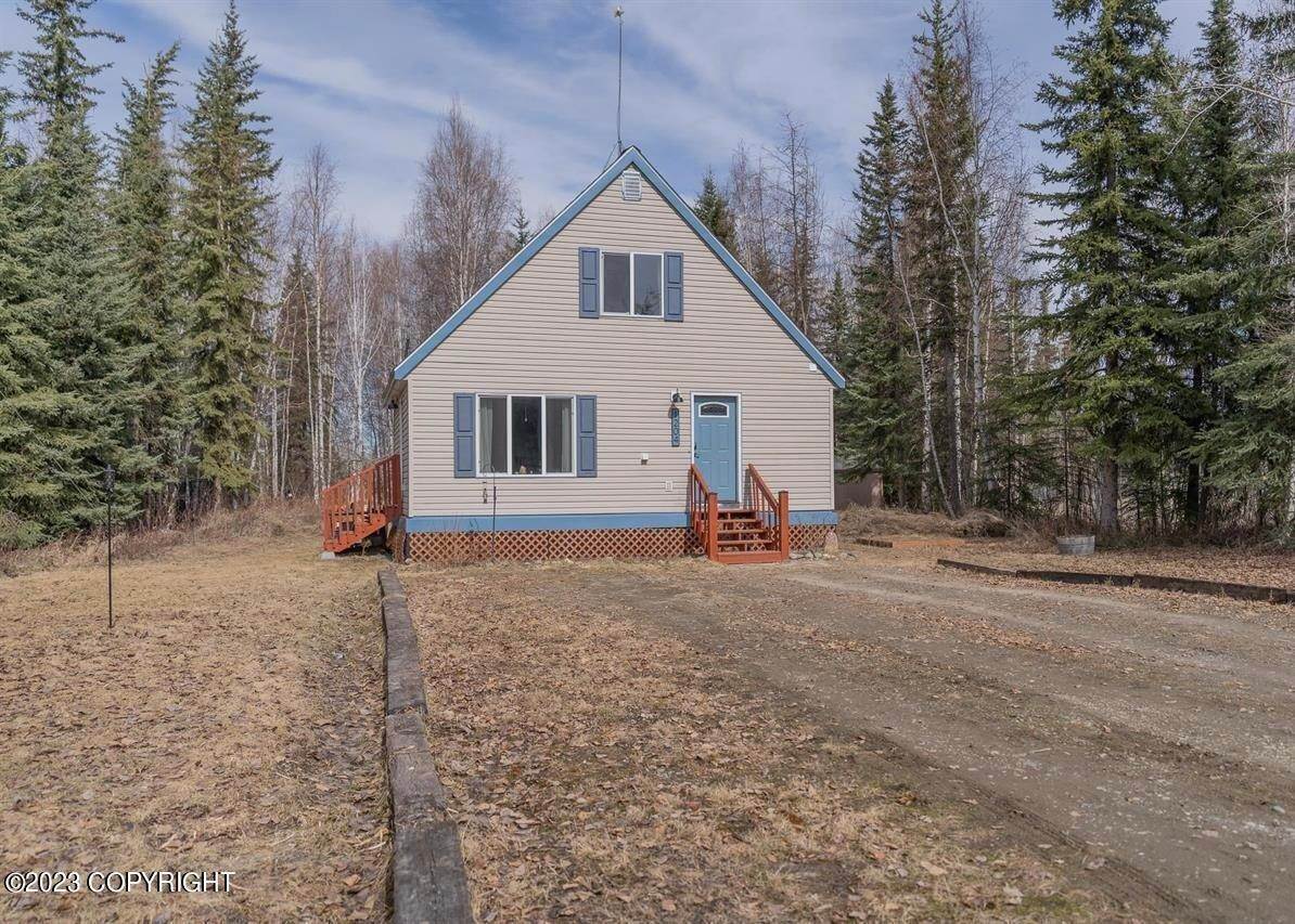 Single Family Homes for Sale at 1204 Paige Avenue North Pole, Alaska 99705 United States
