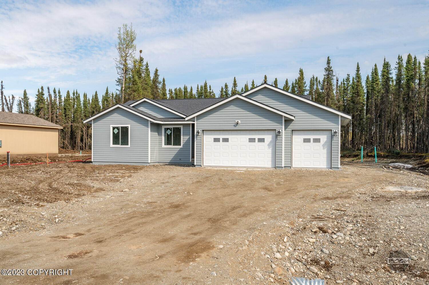 32. Single Family Homes for Sale at 4657 N Edenfield Road Wasilla, Alaska 99654 United States