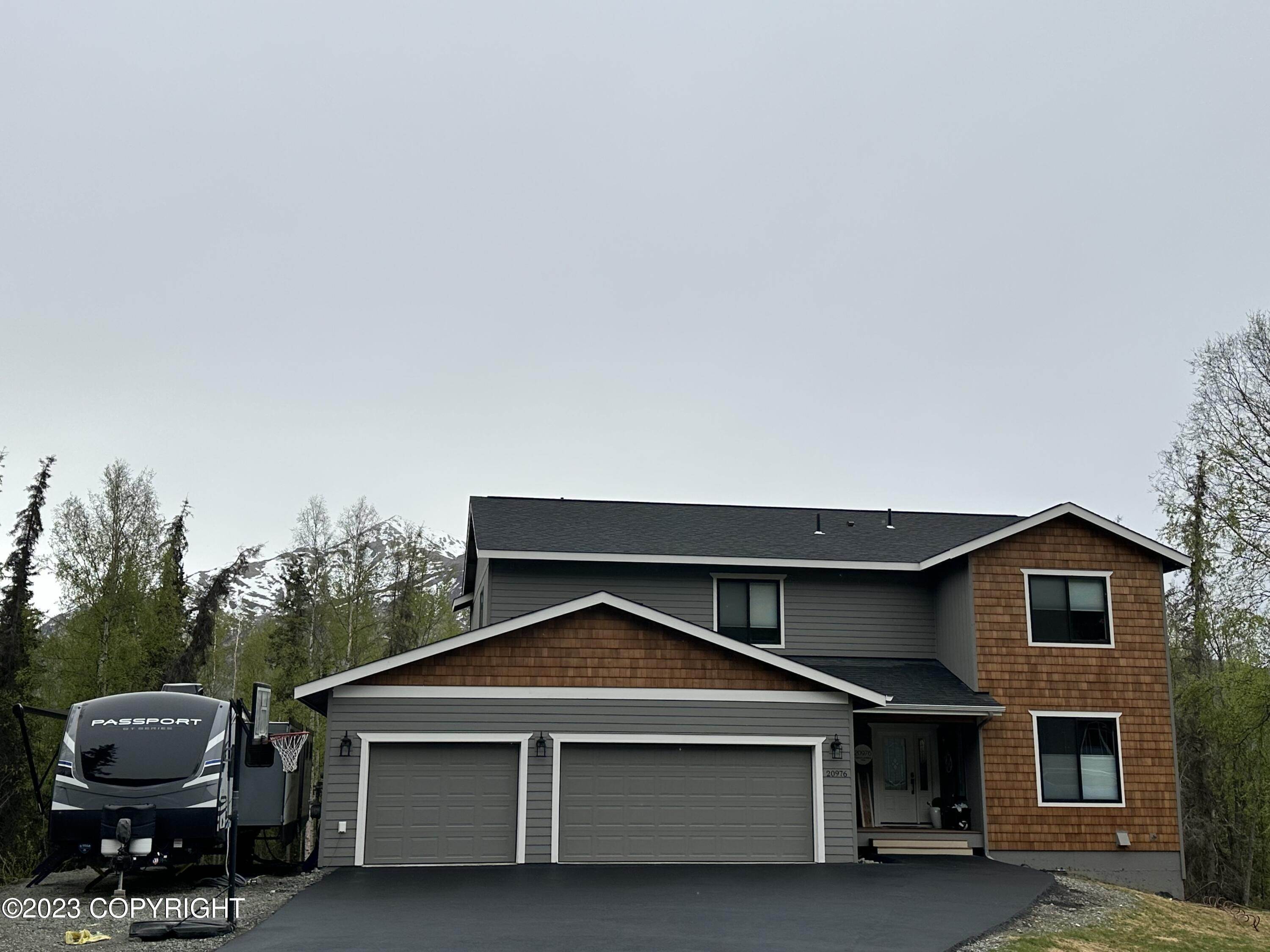 2. Single Family Homes for Sale at 20976 Upper Lowland Avenue Eagle River, Alaska 99577 United States