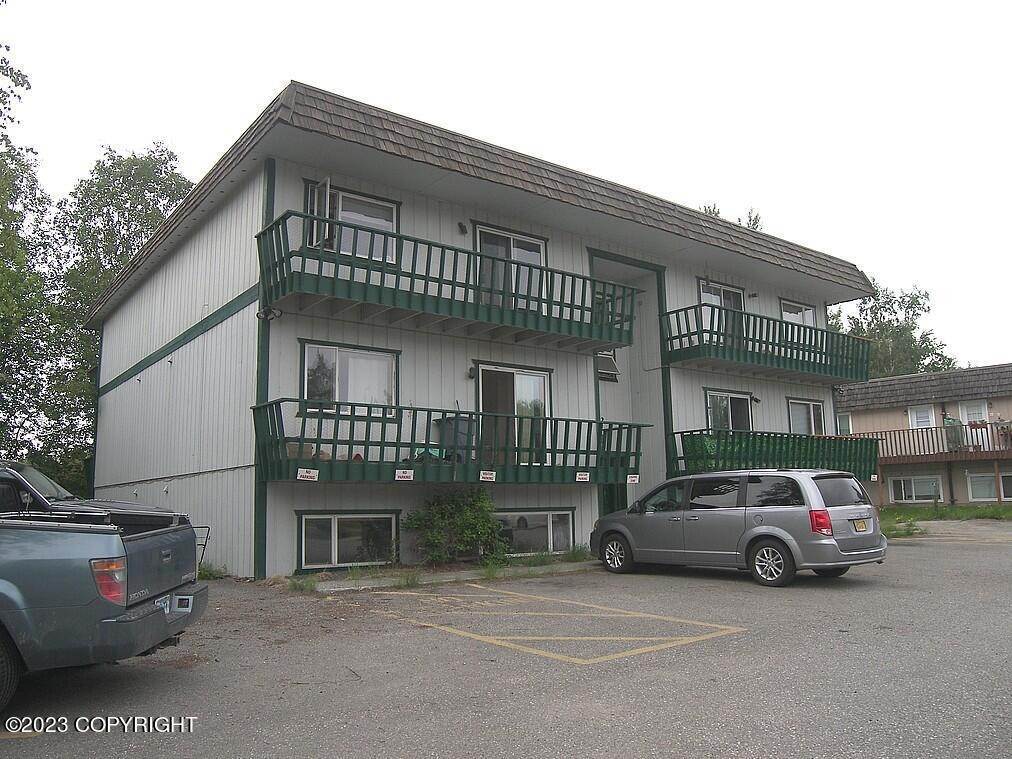 3. Condominiums for Sale at 4921 Dartmouth Drive #9 Fairbanks, Alaska 99709 United States