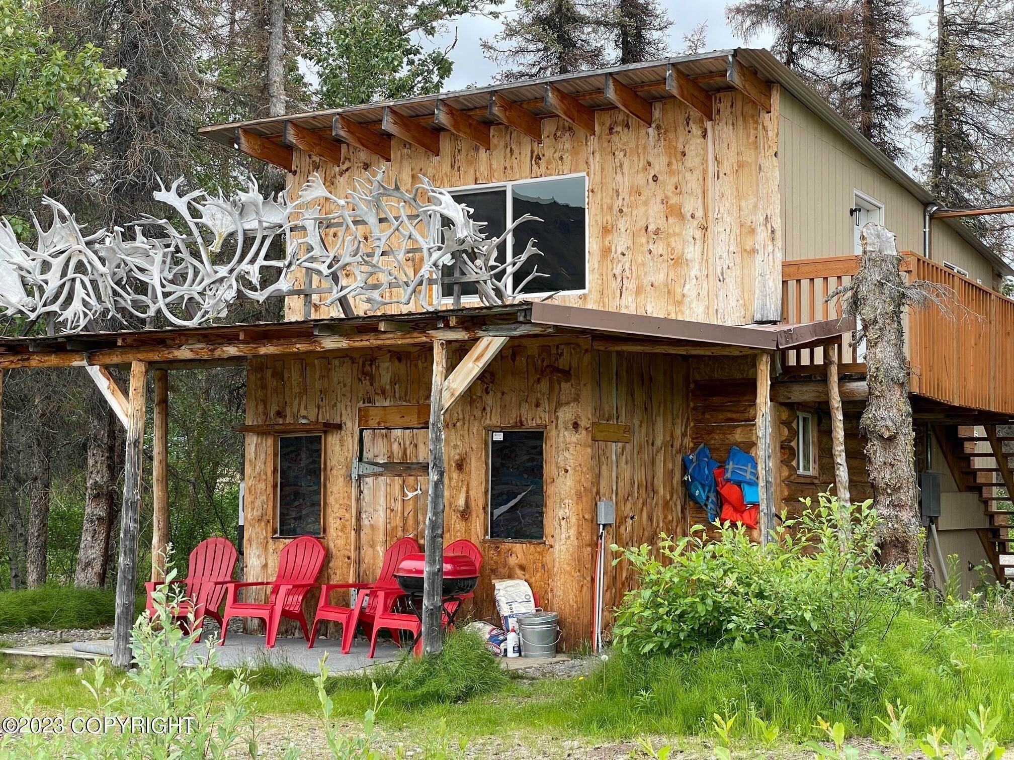 Single Family Homes por un Venta en Mi 214.5 Parks Highway Cantwell, Alaska 99729 Estados Unidos