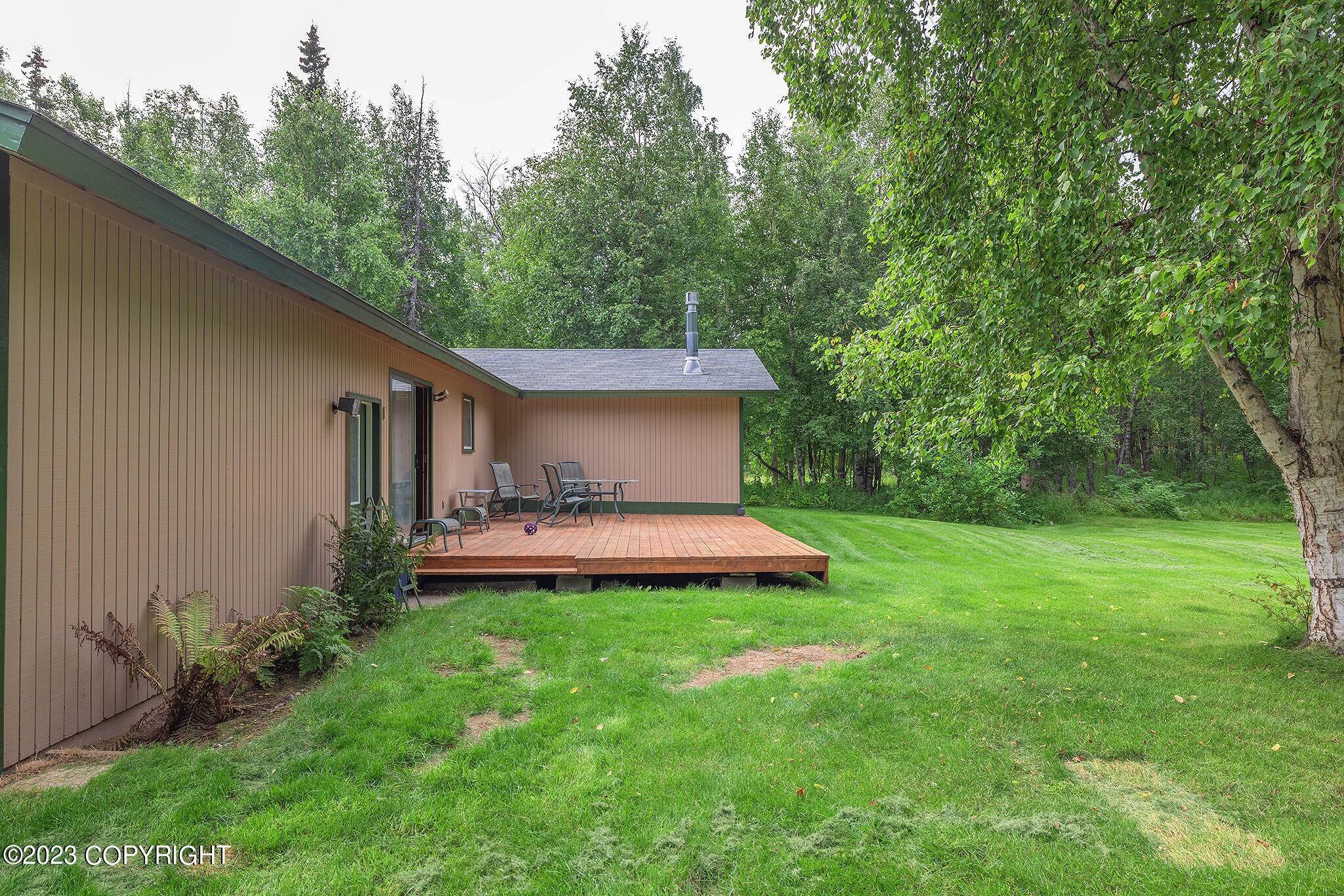 32. Single Family Homes for Sale at 5550 N Talgach View Drive Wasilla, Alaska 99654 United States