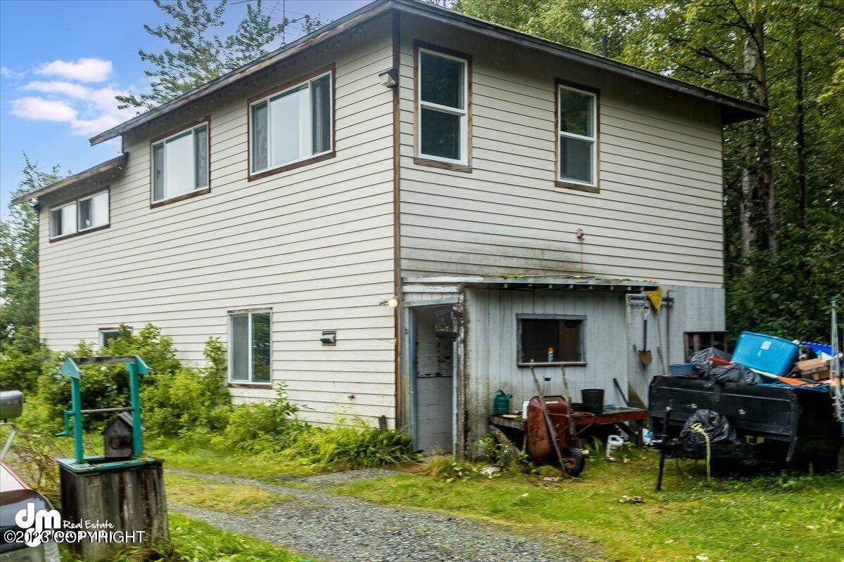 8. Single Family Homes for Sale at 581 W Briar Drive Wasilla, Alaska 99654 United States