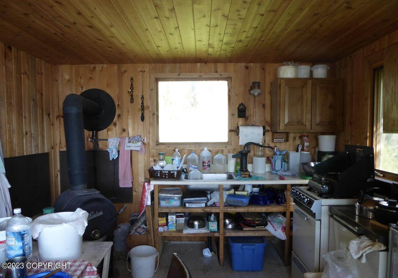 24. Single Family Homes for Sale at Tr B No Road Little Bulchitna Talkeetna, Alaska 99676 United States