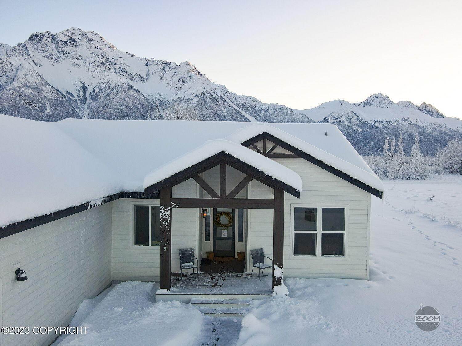 11. Single Family Homes for Sale at 14980 E Washington Boulevard Palmer, Alaska 99645 United States