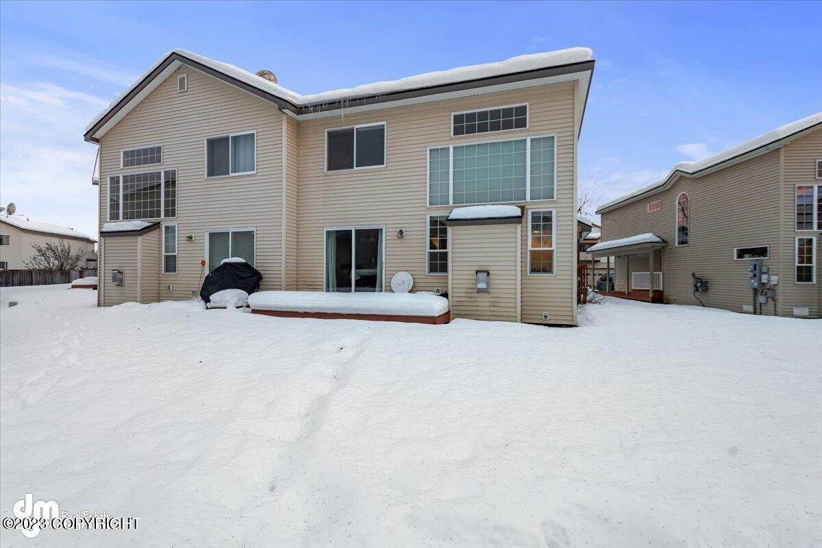 29. Condominiums for Sale at 2941 Seclusion Cove Drive #52 Anchorage, Alaska 99515 United States