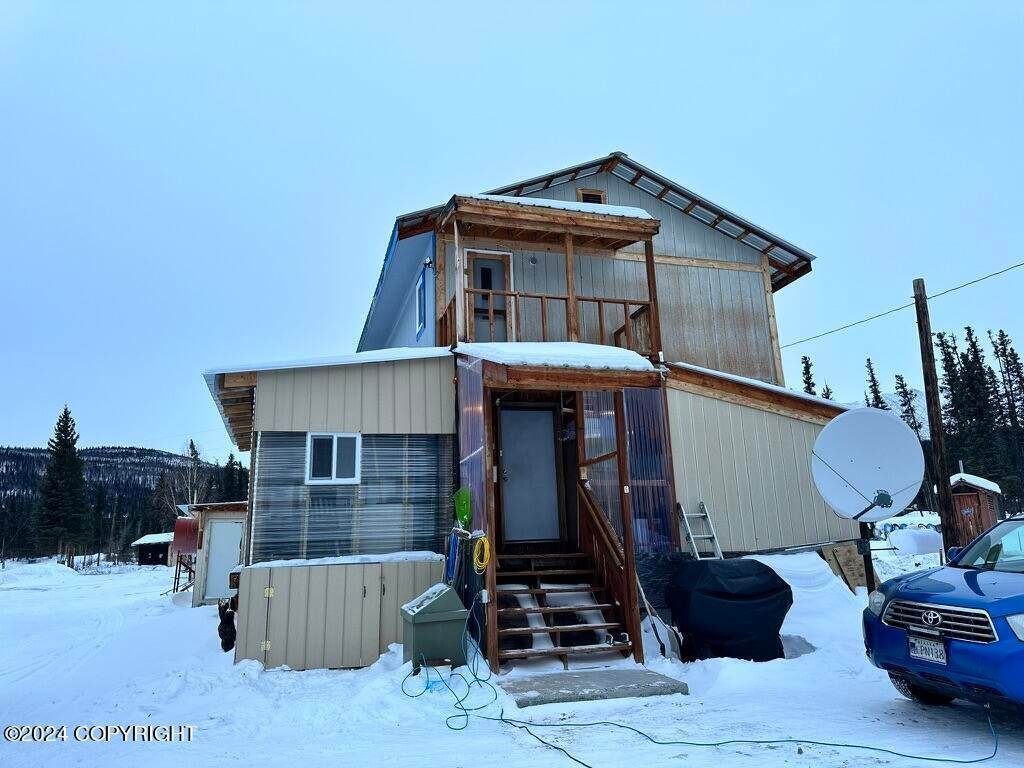 9. Single Family Homes for Sale at Mile 67.5 Tok Cut-off Gakona, Alaska 99586 United States