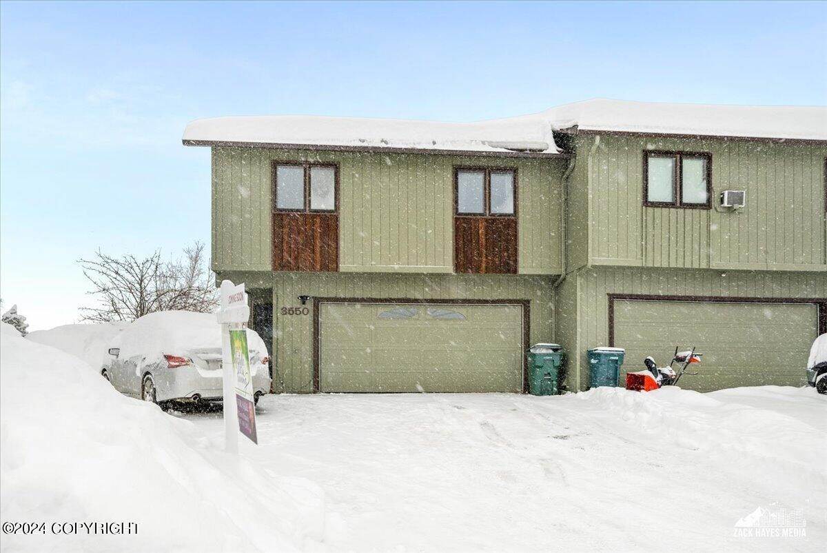 9. Single Family Homes for Sale at 3550 Nova Circle Anchorage, Alaska 99517 United States