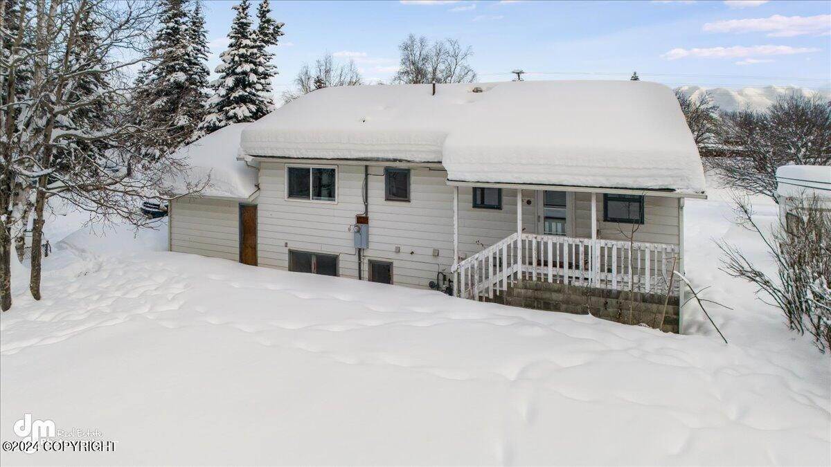 29. Single Family Homes for Sale at 1426 Primrose Street Anchorage, Alaska 99508 United States