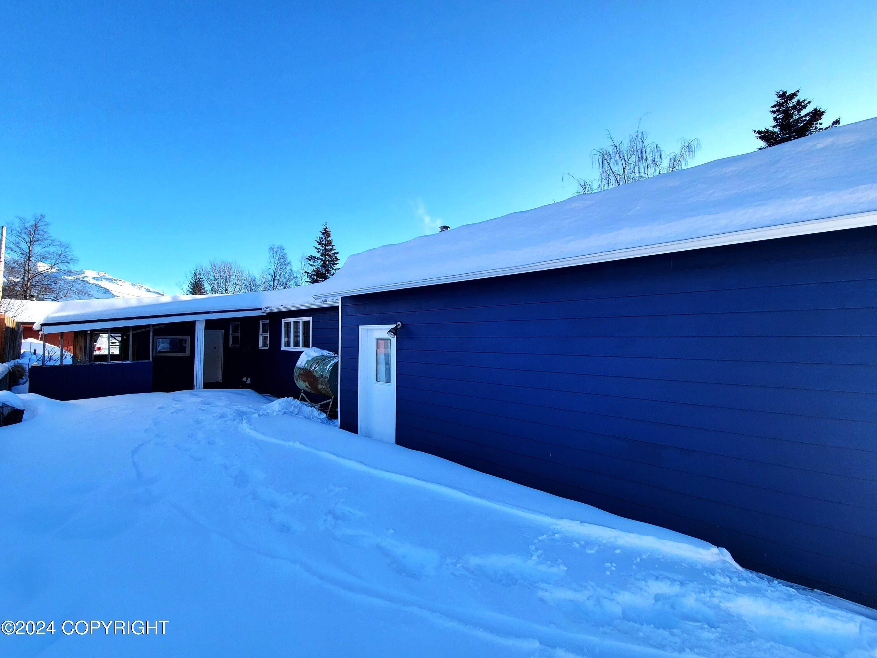 32. Single Family Homes for Sale at 200 Marathon Drive Seward, Alaska 99664 United States